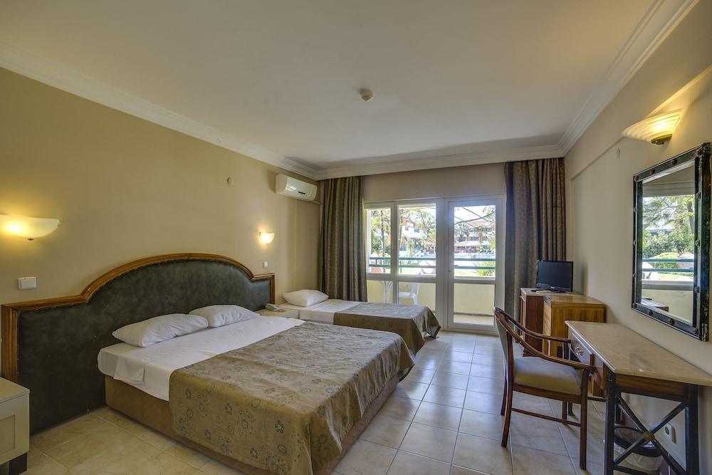 La Santa Maria Hotel Kusadası Extérieur photo