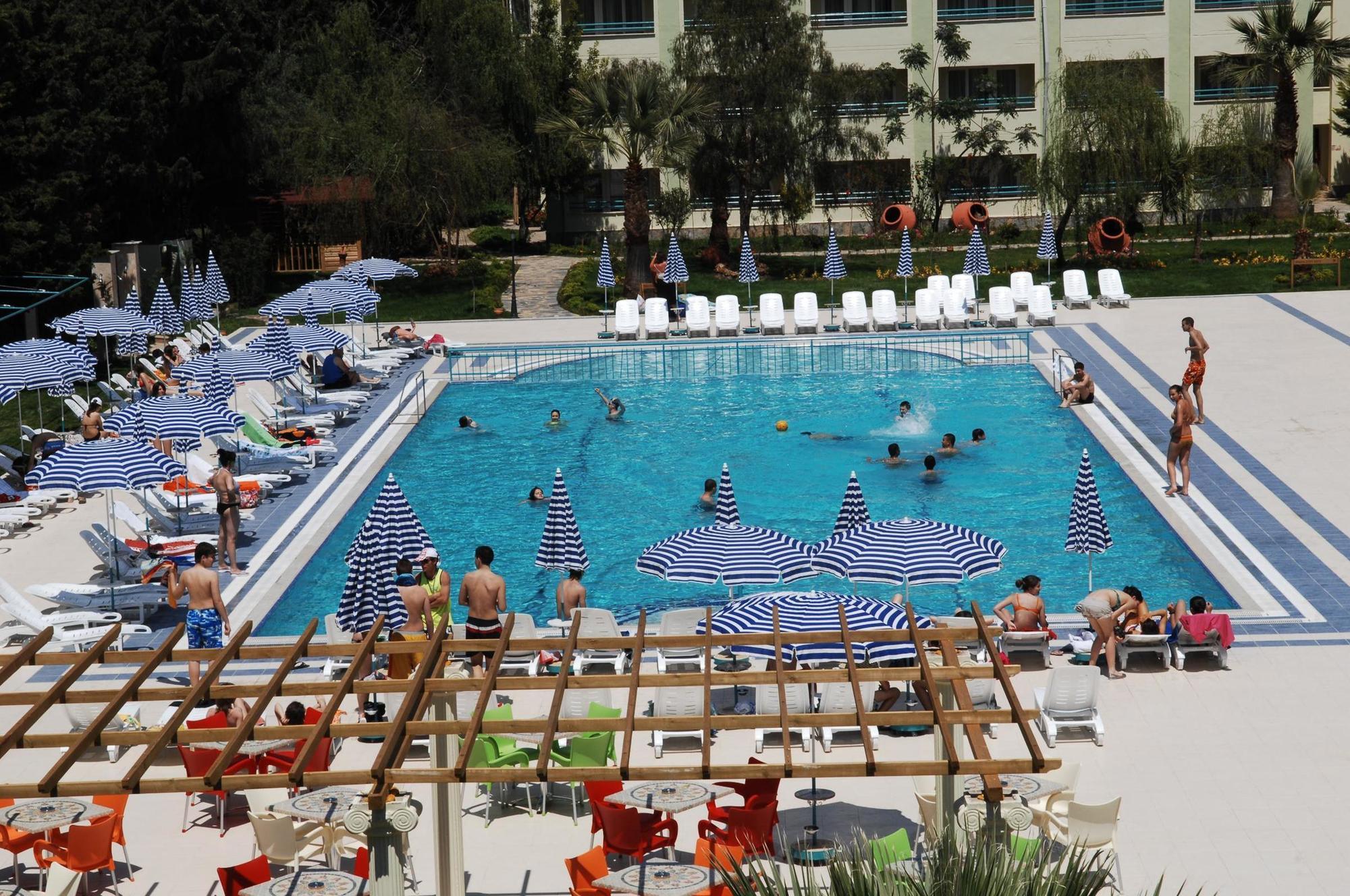 La Santa Maria Hotel Kusadası Extérieur photo