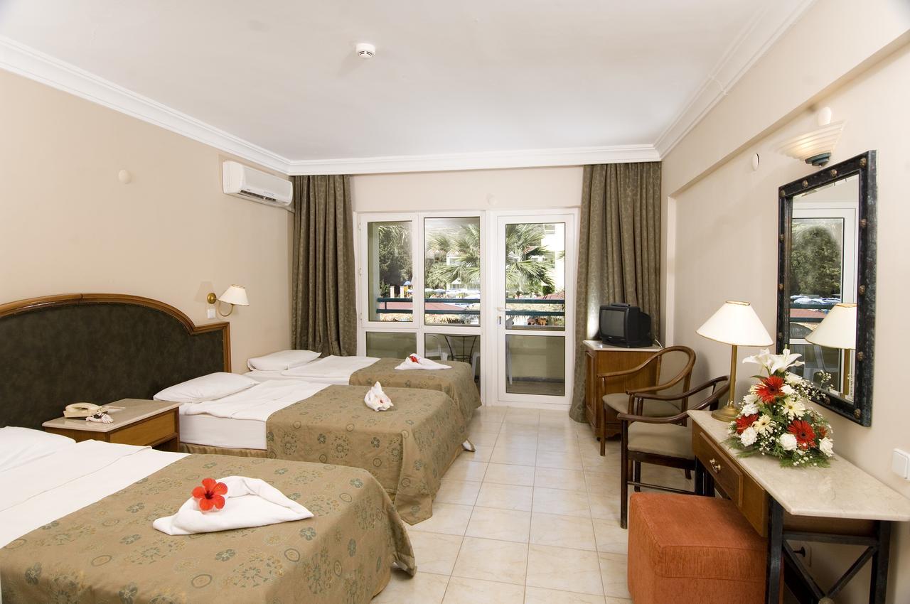 La Santa Maria Hotel Kusadası Extérieur photo